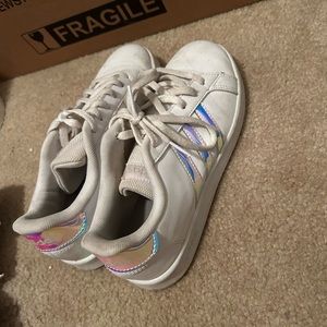 Adidas size 4. Love them just too small. Great condition only worn a few times.